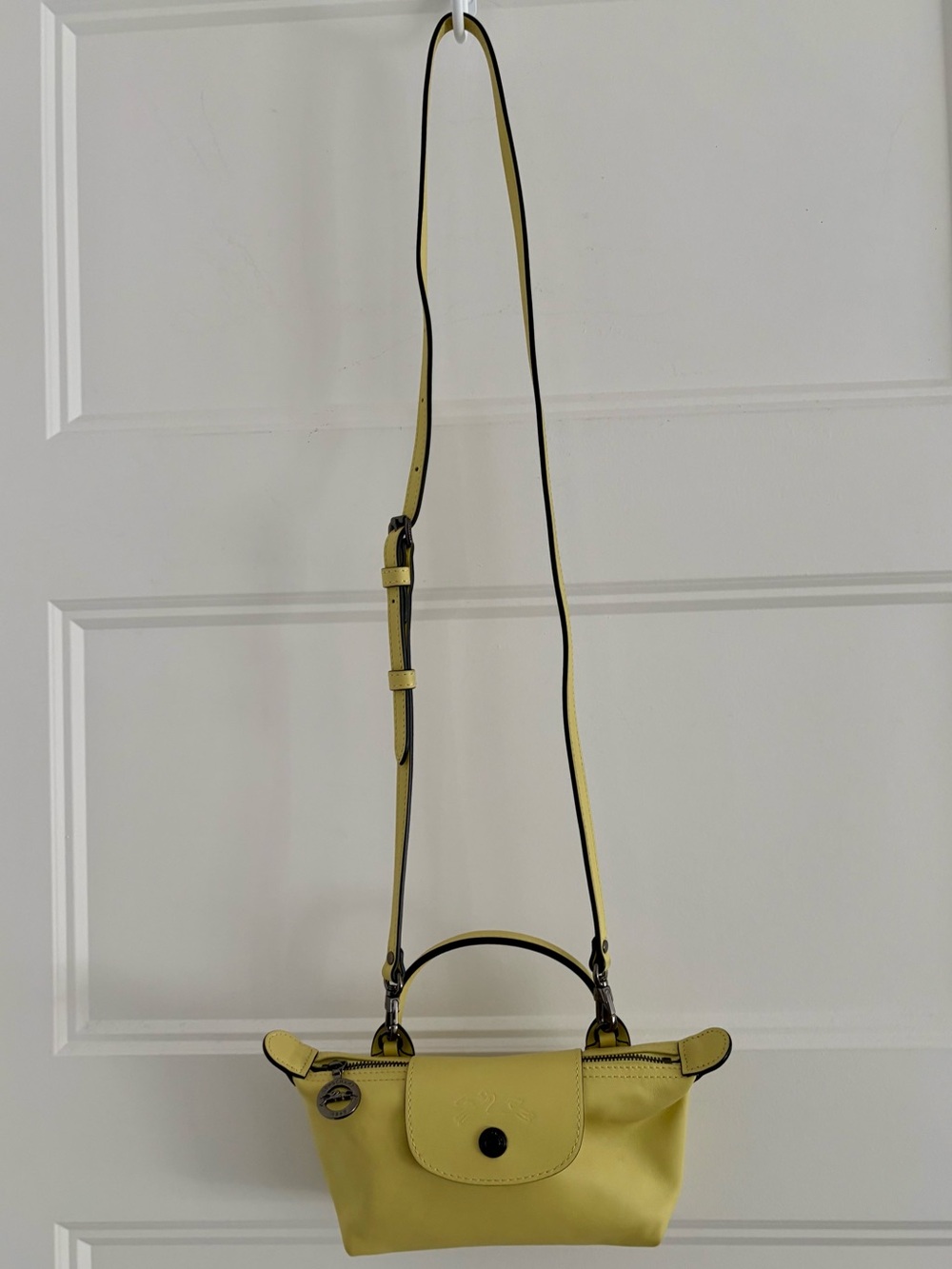 Longchamp Mini Top-Handle Bag in Lime Leather - Picture 7 of 9